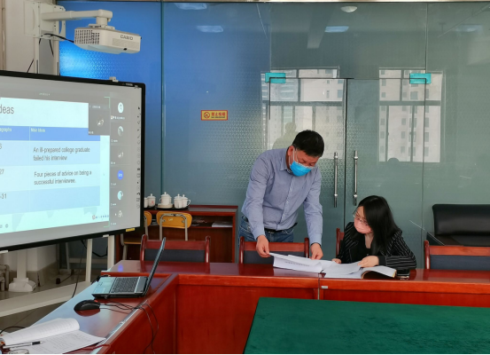 副董事长刘畅观摩懂球体育在线教学“公开课”