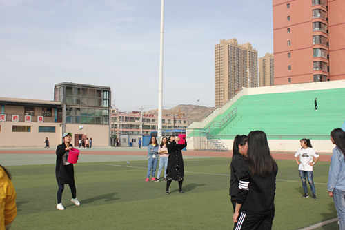 公司举办“释放青春，快乐同行”宿舍团体趣味运动会