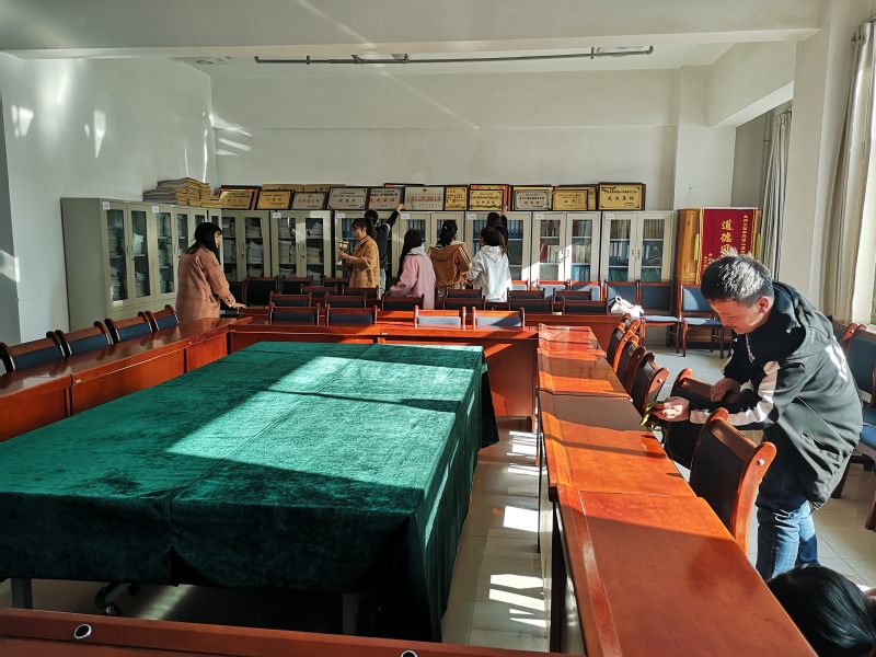 懂球体育员工党支部开展“不忘初心 牢记使命”志愿服务活动