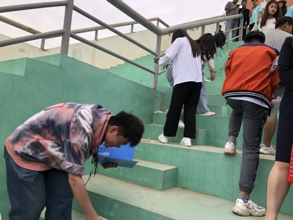 懂球体育员工党支部开展志愿服务运动会主题党日活动