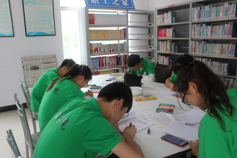 懂球体育“助力精准扶贫 教育文化下乡”暑假社会实践系列报道（二 书画交流...