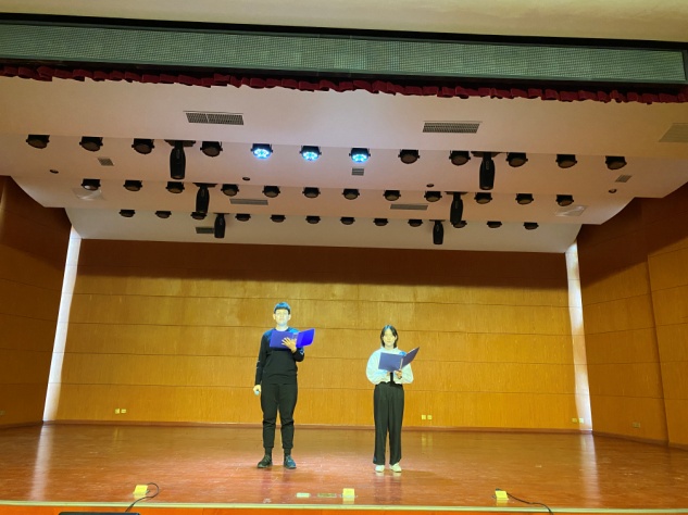 懂球体育“一院一品”系列活动之英文歌曲比赛